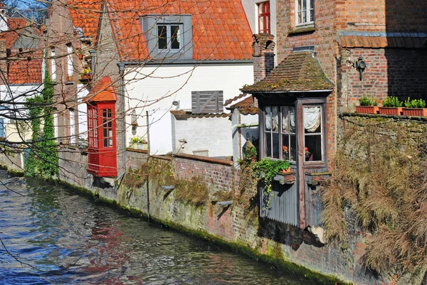 Casas Antiguas Orillas Canal Fluvial Brujas Bélgica — Foto de Stock