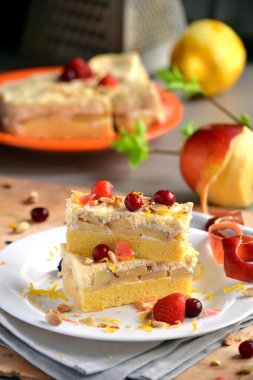 Elmalı tatlı polenta