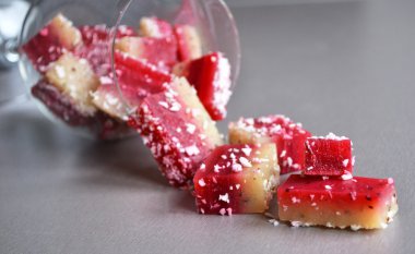 ev yapımı meyve reçel bir cam 