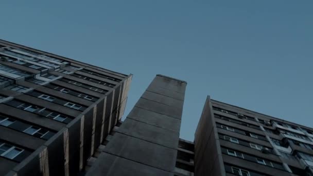 El edificio de dieciséis pisos — Vídeo de stock