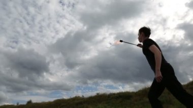 Yangın tükürme ateş yiyen,.