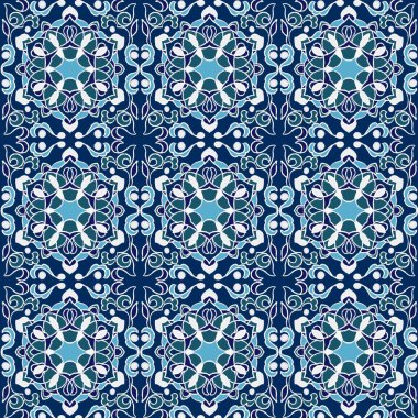 Hint etnik kumaşı deseninde açık mavi tonlarda narin bir çiçek dizaynı vardır, antik Hint etnik resimlerinden esinlenilmiştir. Koyu bir zemin üzerine kurulduğunda, karşıtlık etnik klasiğini geliştiriyor. Tekstil ve kumaş tasarımı için ideal.