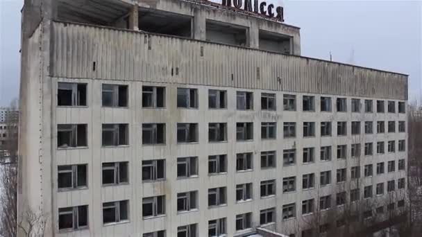 Pripyat. Hotel Polissya. copter. winter 2014. — Stockvideo