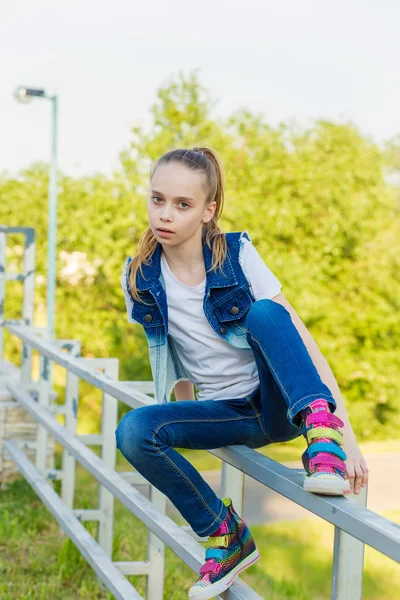 Retrato da menina bonita — Fotografia de Stock