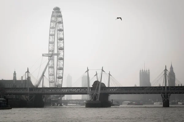 London Eye por la mañana — Foto de Stock