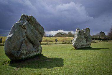 Avebury taş daire