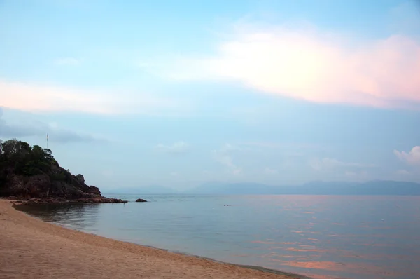 阳光明媚 Maenam 海滩的苏梅岛泰国 — 图库照片