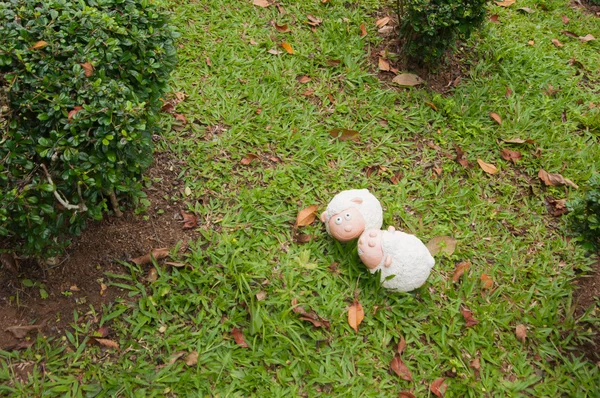 Koyun heykel'ın bahçesinde