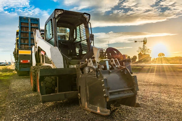 Small machinery for asphalting and repair of roads