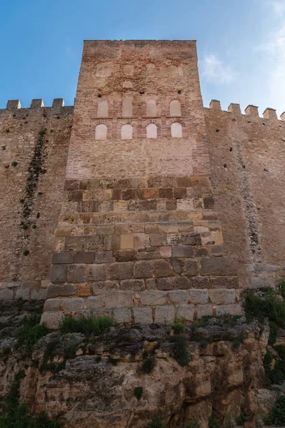 Αμυντικοί Πύργοι Του Μεσαιωνικού Τείχους Της Σεγκόβια Ισπανία — Φωτογραφία Αρχείου