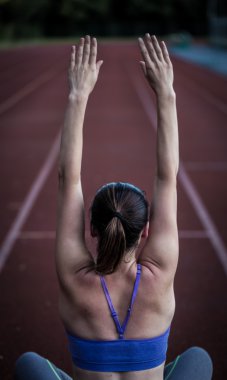 stadyumda ısınma kadar güzel sportif kız,