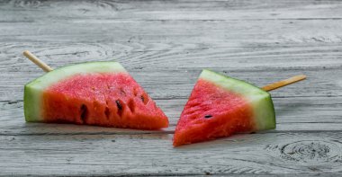 Lezzetli taze karpuz. Karpuz ile dondurma