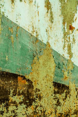 Paslı metal dokusu ve kabuğu soyulmuş boya..