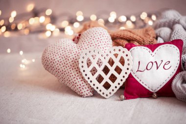 Sevgililer Günü için güzel şeyler Boke ile bulanık bir arka planda.