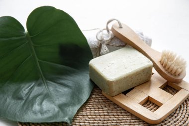 Doğal ve organik vücut bakım ürünleriyle yaşam devam ediyor. Sağlık ve güzellik kavramı.