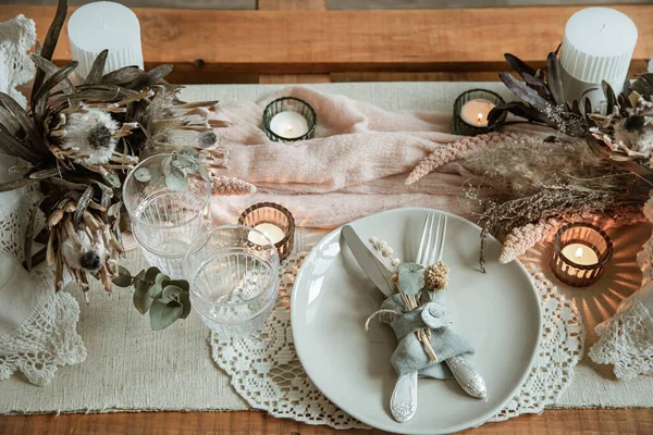 Romantico Tavolo Con Candele Fiori Secchi Matrimonio San Valentino — Foto Stock