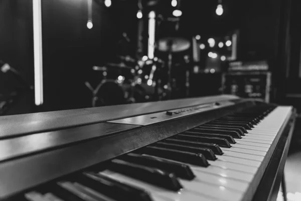 Close Piano Keys Blurred Background Bokeh — Stock Photo, Image