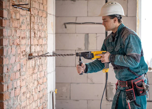 Handyman Process Drilling Wall Perforator — Stock Photo, Image