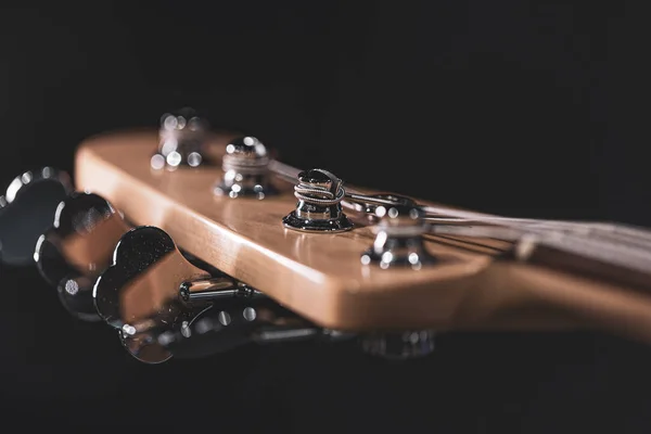 Detalj Tuning Inlägg Trä Headstock Elektrisk Bas Gitarr — Stockfoto