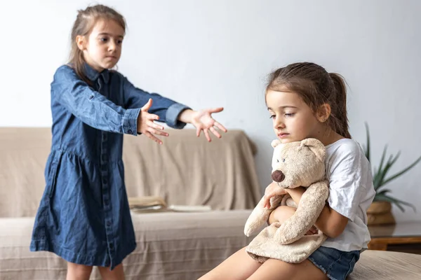 Small Children Quarrel Toys Friends Friendship Problem Quarrel Conflict — Stock Photo, Image