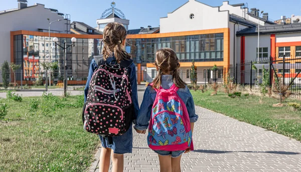 Pupils Primary School Girls Backpacks School Outdoors Beginning Lessons Back — Stock Photo, Image