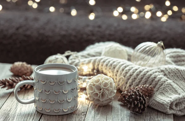 Gemütliche Weihnachten Hintergrund Mit Einer Schönen Tasse Und Dekordetails Auf — Stockfoto