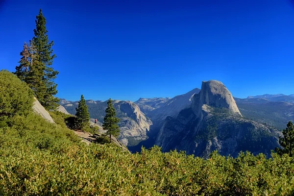 Glacier Point overlook view and Half Dome in Yosemite National P — Stock Photo, Image