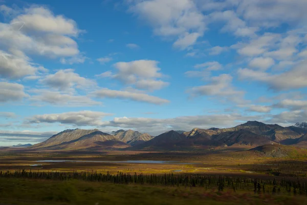 Visa formuläret road nära Matanuska Glacier — Stockfoto