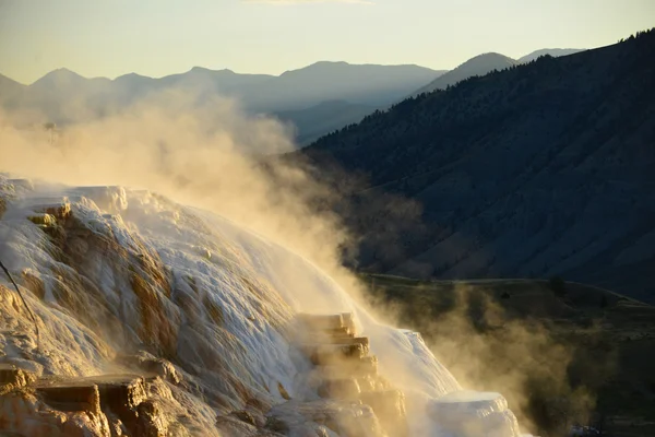 Termas de mamut en Yellowstone — Foto de Stock