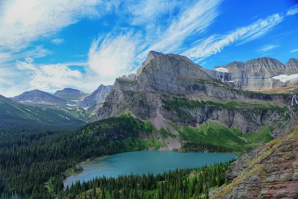 Grinnell Glacier and lake in Glacier National Park in summer — Stock Photo, Image