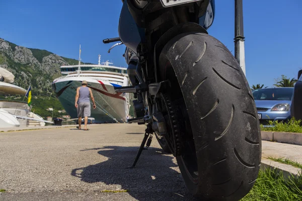 güneşli Karadağ - Güney Avrupa'da bir ülkede