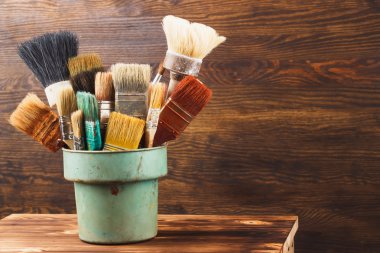 Kova farklı fırçalar