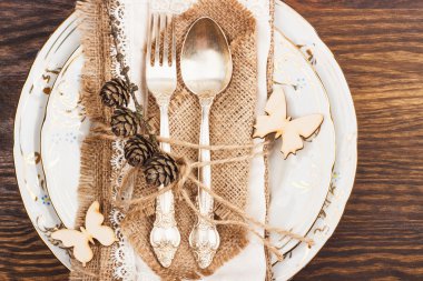 Sofra ve süslemeleri ile Gümüş eşyalar