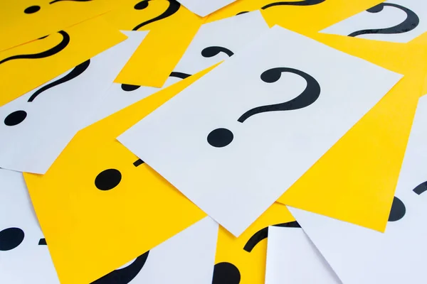 Black Question Marks Colored Papers Background — Stock Photo, Image