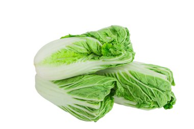 Açık yeşil Napa lahanası, beyaz üzerine izole edilmiş.