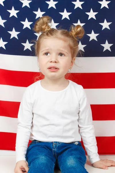 Niña Hermosa Bandera América Fondo —  Fotos de Stock