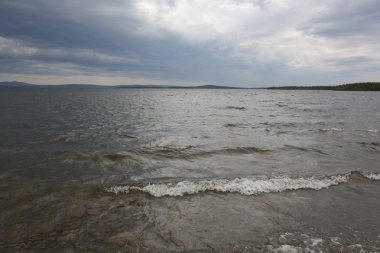 Yaz aylarında göl Imandra