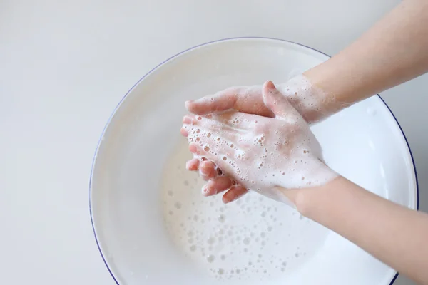 Handen wassen met de zeep — Stockfoto
