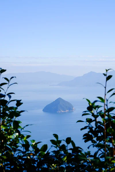 Mar e ilha do Japão — Fotografia de Stock