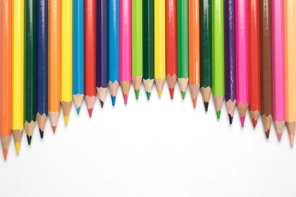 Crayons de couleur et fond blanc — Photo