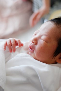 Japonya'da yeni doğan bebek