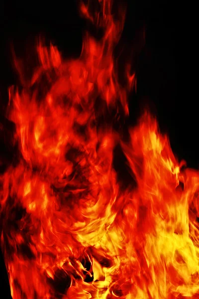 Feuer und schwarzer Hintergrund — Stockfoto