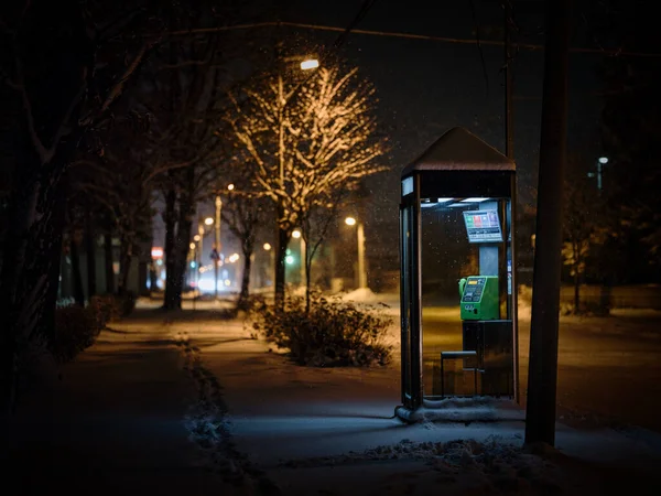 Telefooncel Winternacht — Stockfoto