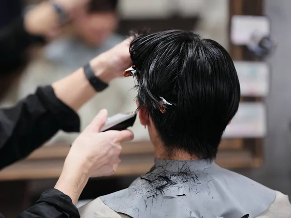 Mężczyzna Cięcia Włosów Japonii — Zdjęcie stockowe