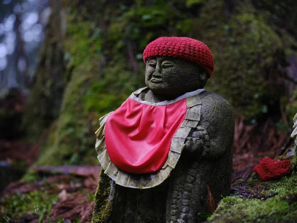 Дзидзо Бодхисаттва Лесной Японии — стоковое фото