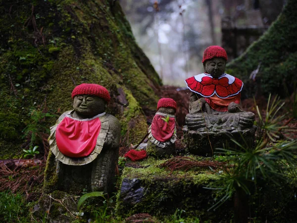 Jizo Bodhisattva Στο Δάσος Της Ιαπωνίας — Φωτογραφία Αρχείου