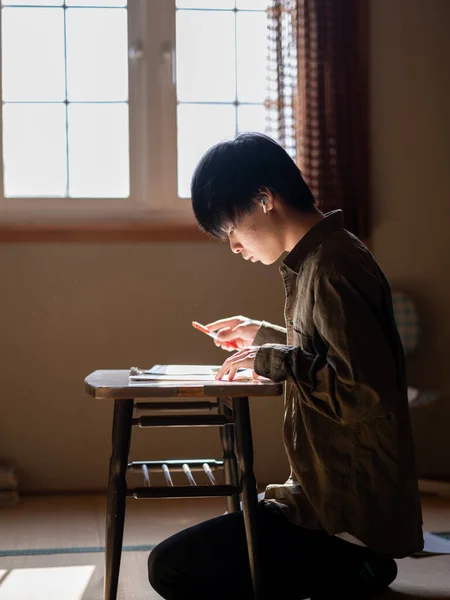 Bambino Che Studia Solo Giappone — Foto Stock