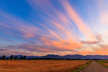 Yaz Hokkaido 'da günbatımı manzarası