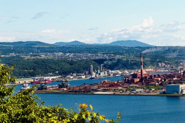 Muroran fabrikaları Sokuryozan 'dan görüldü