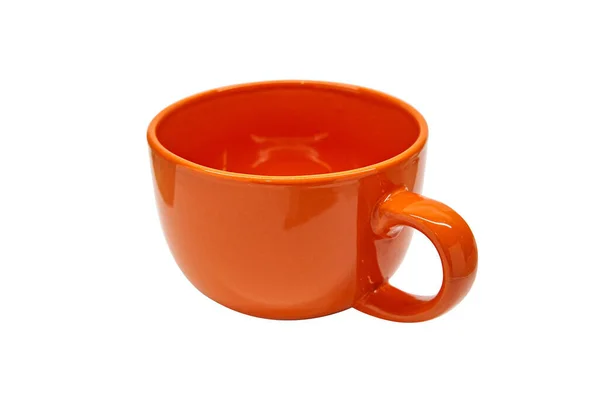 橙色的空干净的圆形与处理陶瓷咖啡杯在孤立的白色背景与文字的空间。复制空间。简约的风格标签及饮品摆放的概念布局 — 图库照片